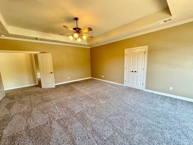 Building Photo - **APPLICATION RECEIVED** *COMING SOON* Luxurious 2-Story Home in Gated Stone Oak Community – Pool...