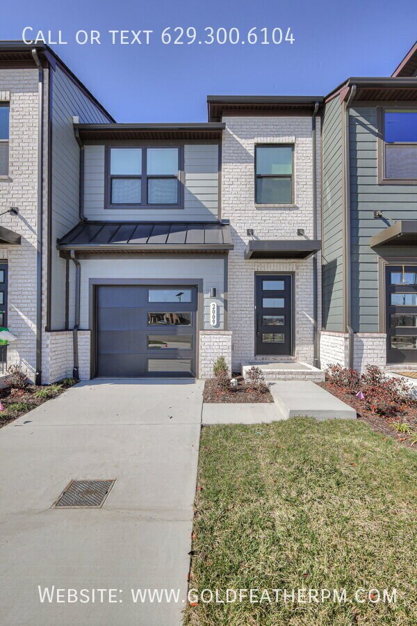 Building Photo - 2009 Walnut Ln