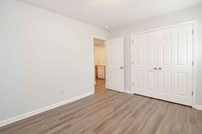Building Photo - 1644-B Golf Club Lane