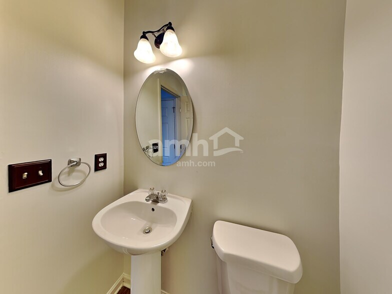 Building Photo - 10929 Shelly Renee Dr