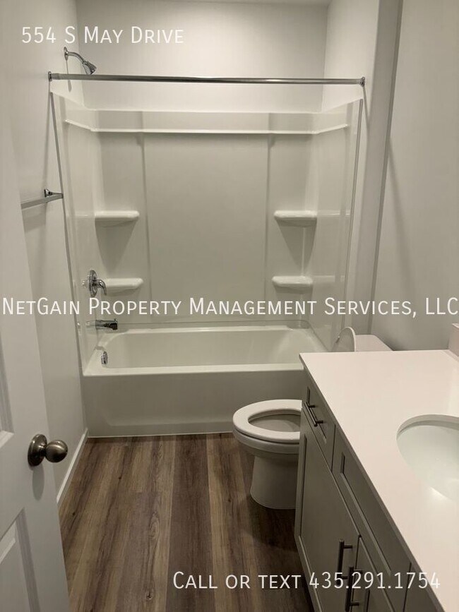 Building Photo - 554 May Dr