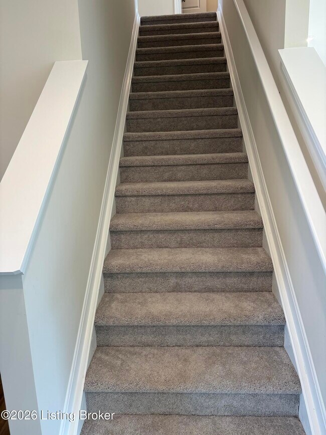 Building Photo - 2013 Lyndon Green Cir