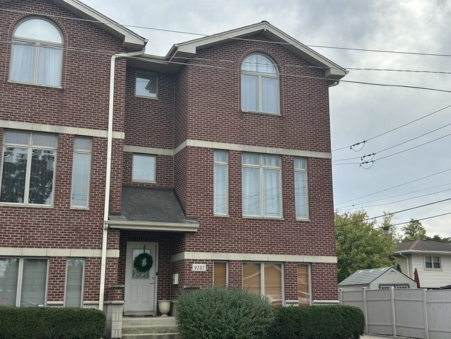 Building Photo - 9207 Gerritsen Ave