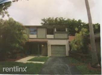 Primary Photo - 2 br, 2.5 bath House - REDBRIDGE