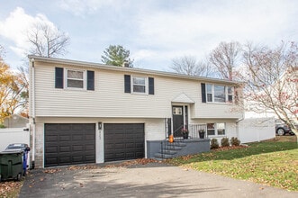 Building Photo - 425 Judd St