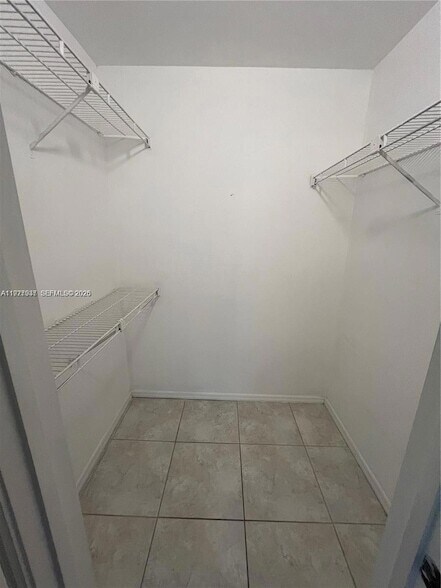 Building Photo - 2926 S University Dr