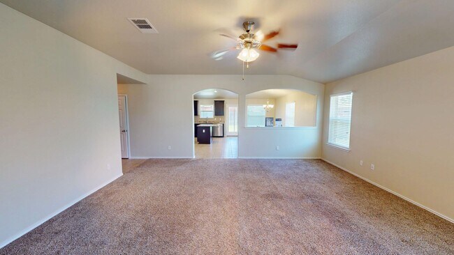 Building Photo - Pre-Holiday Move-In Special!!! Wonderful 3 Bedroom, 2 Bath Home in Highly Desirable Splawn Ranch ...