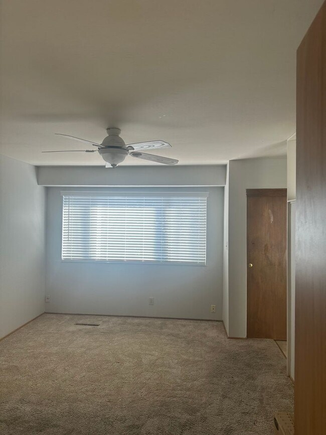 Building Photo - 6424 Vegas Dr