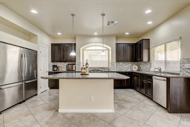 Building Photo - 6416 Shawnee Springs Ct