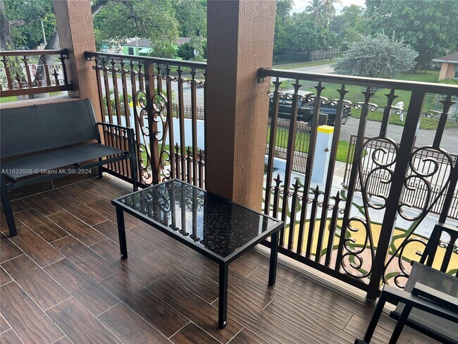 Building Photo - 2390 NW 93rd Terrace