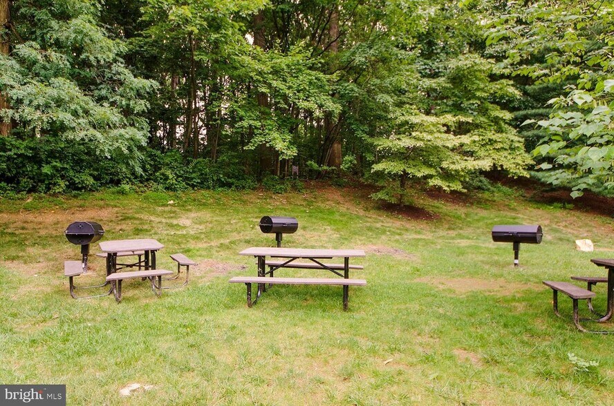 Building Photo - 2230 George C Marshall Dr