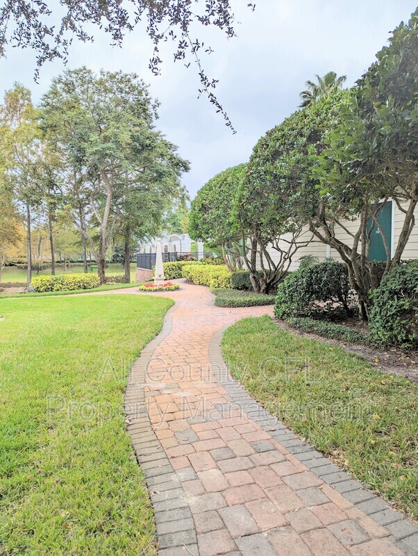 Building Photo - 303 Southern Pecan Cir