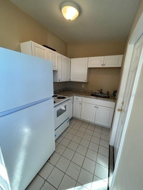 Building Photo - 21496 Kenyon Ave