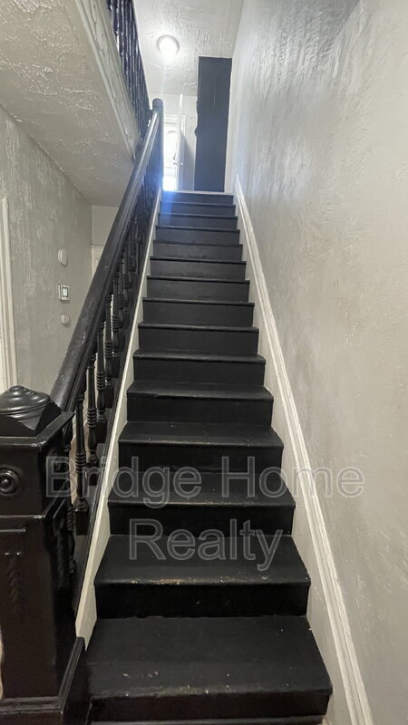 Building Photo - 226 Lobinger Ave