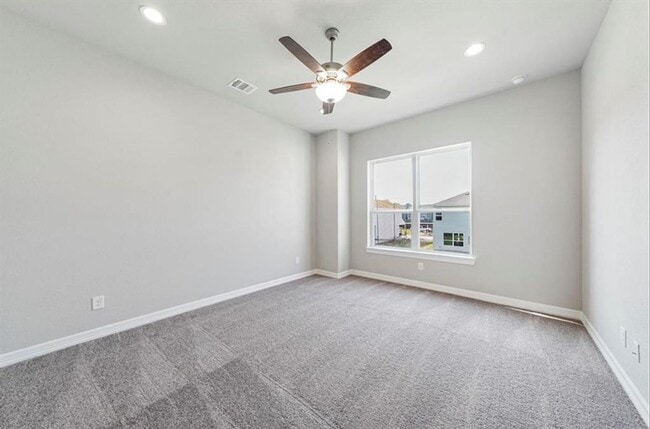 Building Photo - Brand New 3 Story Townhome