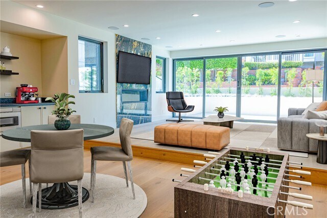 Building Photo - 404 16th St