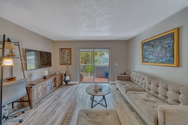 Building Photo - 4600 SW 67th Ave