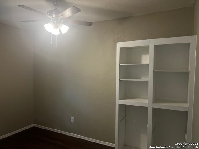 Building Photo - 111 Los Arboles