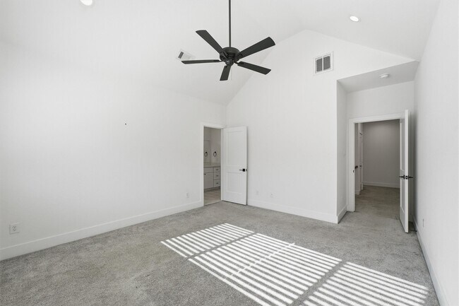 Building Photo - 1230 Mcneil St