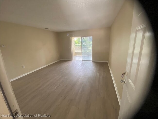 Building Photo - 1741 Kent Dr
