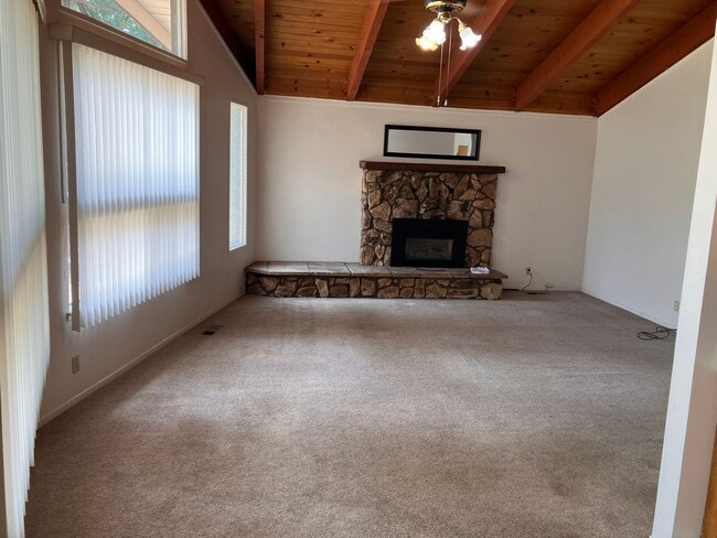 Building Photo - One level home with two car garage
