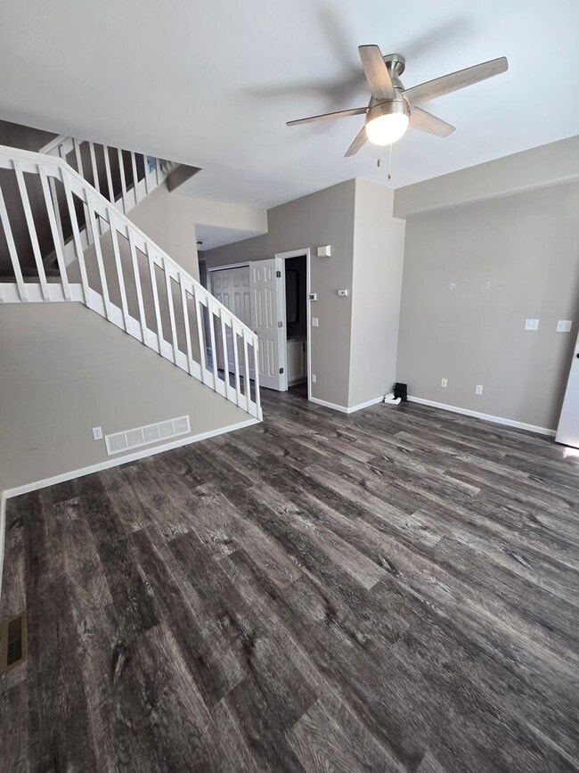 Building Photo - Updated Autumn Chase Townhome
