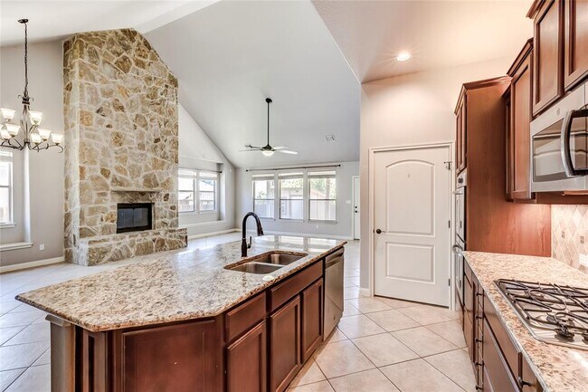 Building Photo - 19421 Brent Knoll Dr