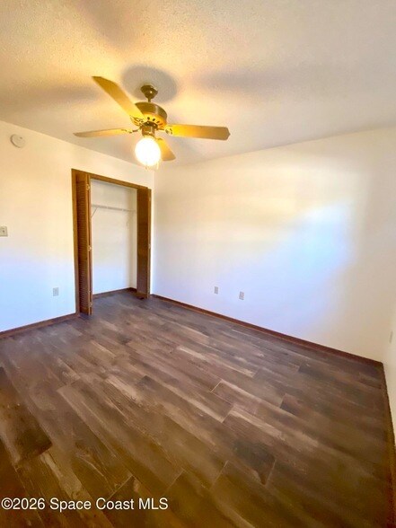 Building Photo - 1600 Woodland Dr