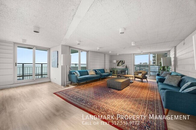 Building Photo - 6033 N Sheridan-Unit 35D