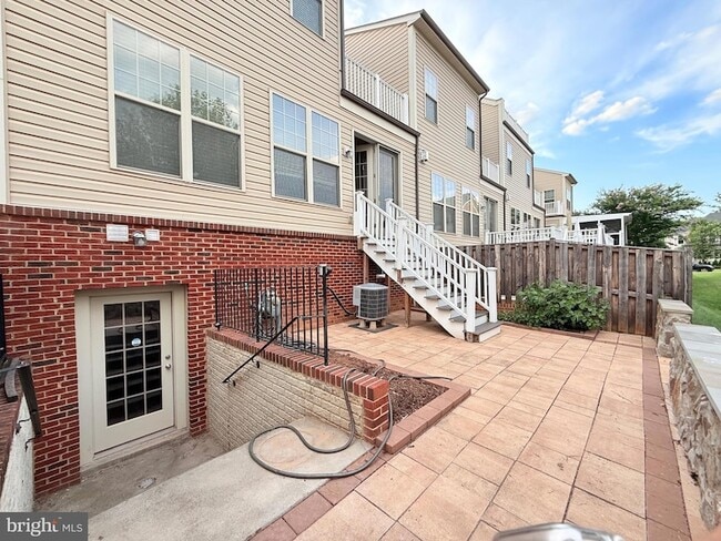 Building Photo - 42331 Benfold Square