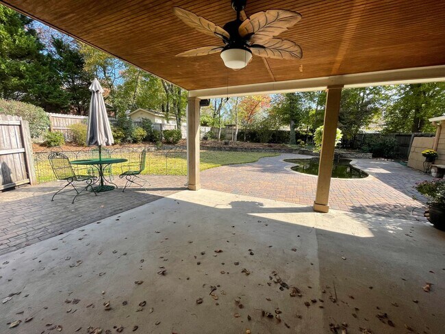 Building Photo - Large 4/4 House in Maplewood $2,650