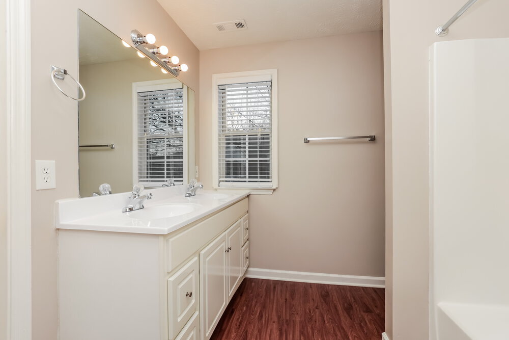 Building Photo - 705 Bell Trace Cove