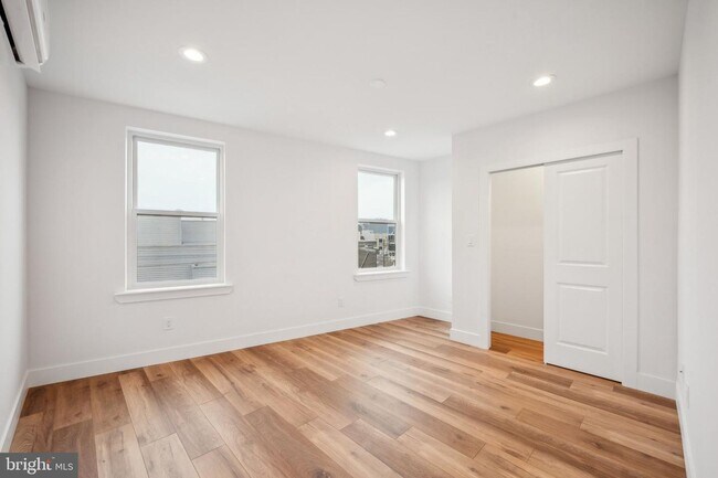 Building Photo - 1255 Leopard St