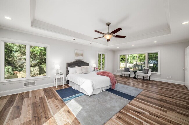 Building Photo - Move in before December 31st and get $100 OFF your rent for the first 3 months — PLUS a $250 Amaz...