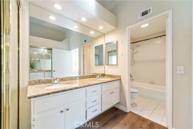 Building Photo - 72 Almador