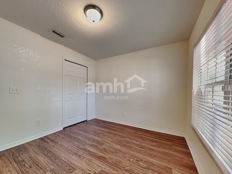 Building Photo - 15004 Shaw Rd