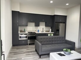 Building Photo - 211 Akabane Ln