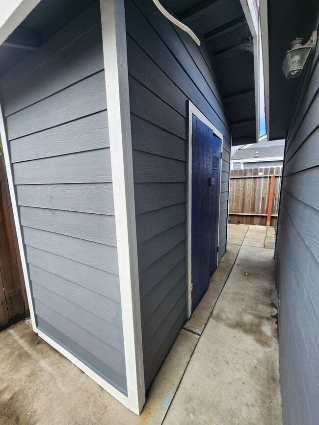 Building Photo - Charming Single Level, 2 Bed, 1 Bath in Grover Beach