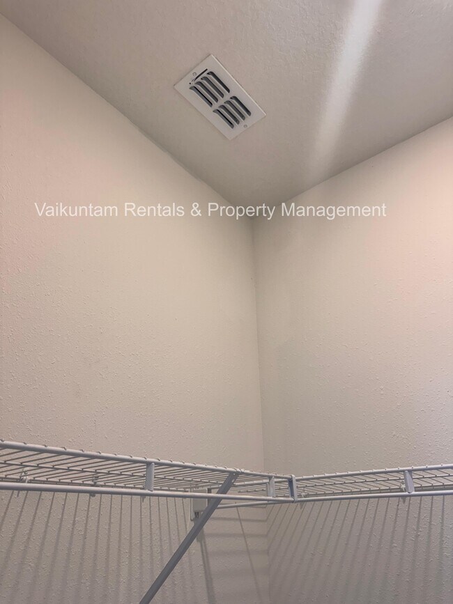 Building Photo - 91 Silver Myrtle Ct