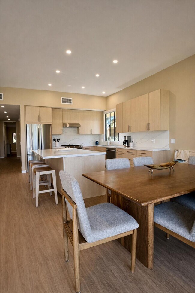 Building Photo - 45565 Pima Rd