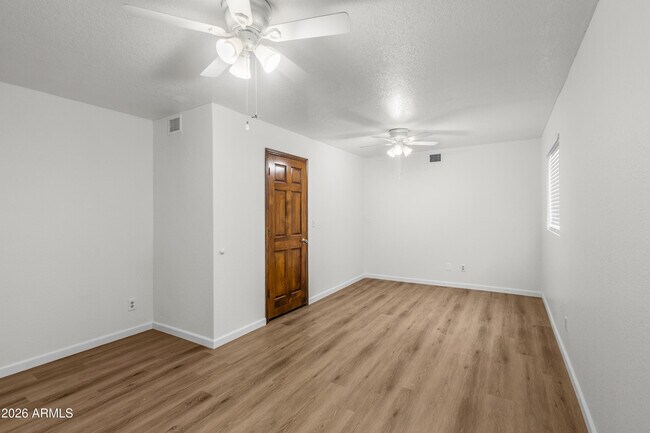 Building Photo - 1143 N Ironwood Ct
