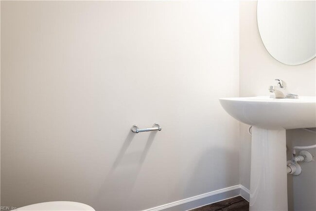 Building Photo - 701 Lakeview Cove