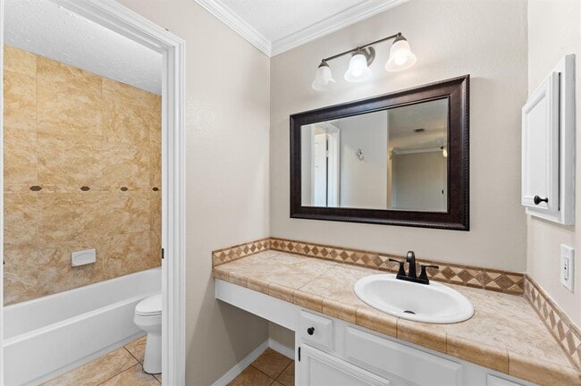 Building Photo - 418 Ironbark Dr