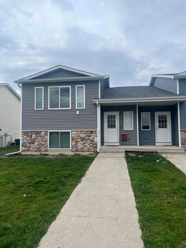 Building Photo - 3825 Marigold Dr