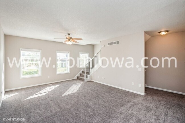 Building Photo - TONS OF SPACE!! 4 Bedroom, 3.5 Bath Townhome in Johnston