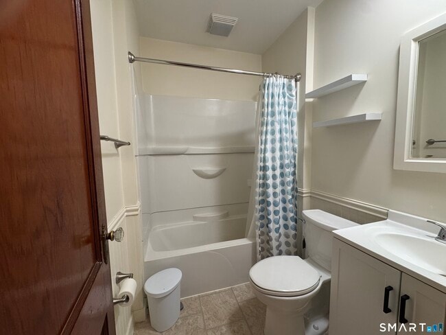 Building Photo - 120 Burritt Ave