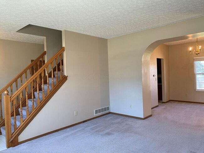 Building Photo - 620 Laurel Oak Ct