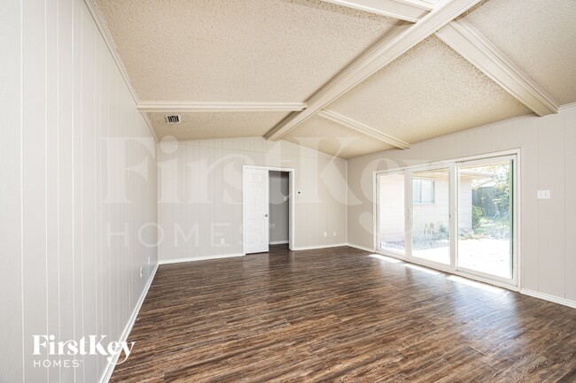 Building Photo - 2912 Yorktown Rd