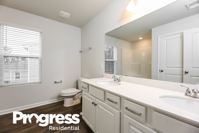 Building Photo - 442 Pollyanna Dr