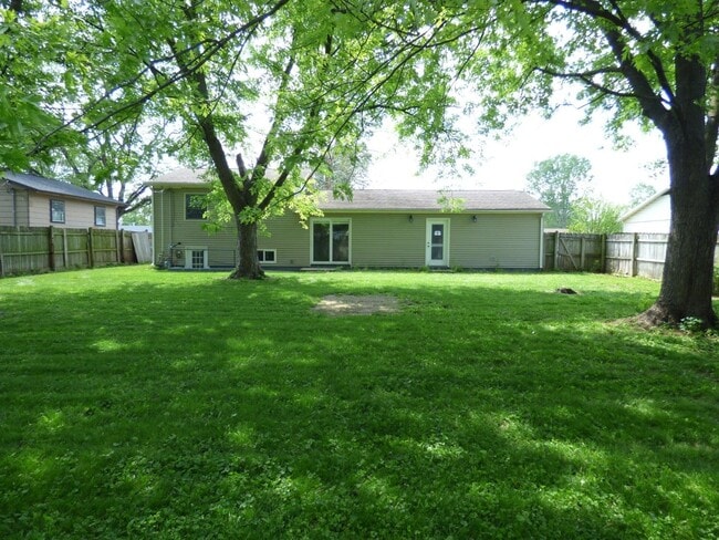 Building Photo - 1311 Edenton Dr
